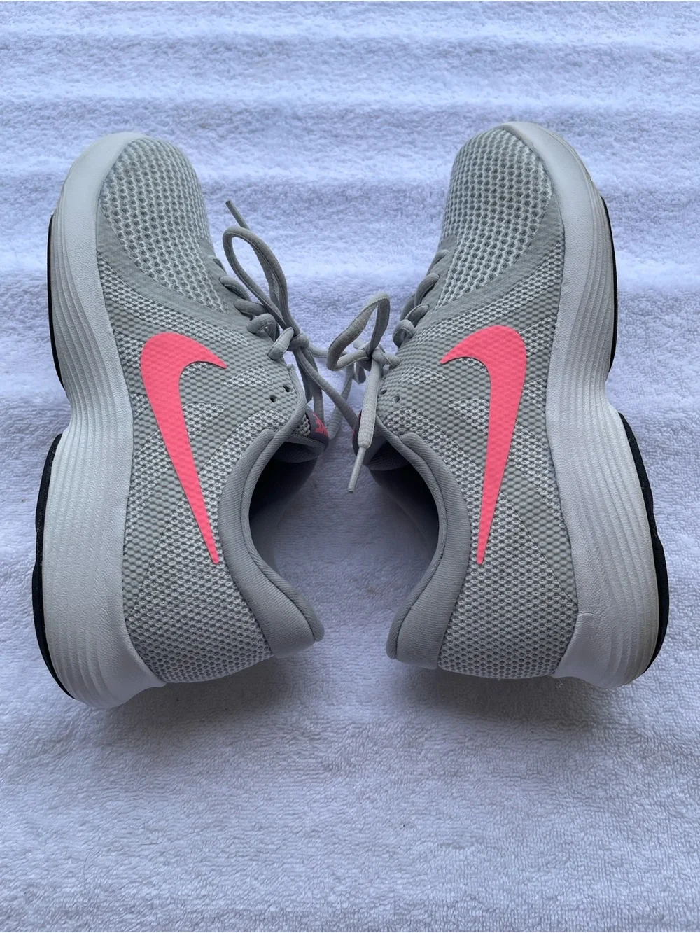 Nike Revolution 4 Running Shoes – Women’s Size 10 (EU 42)